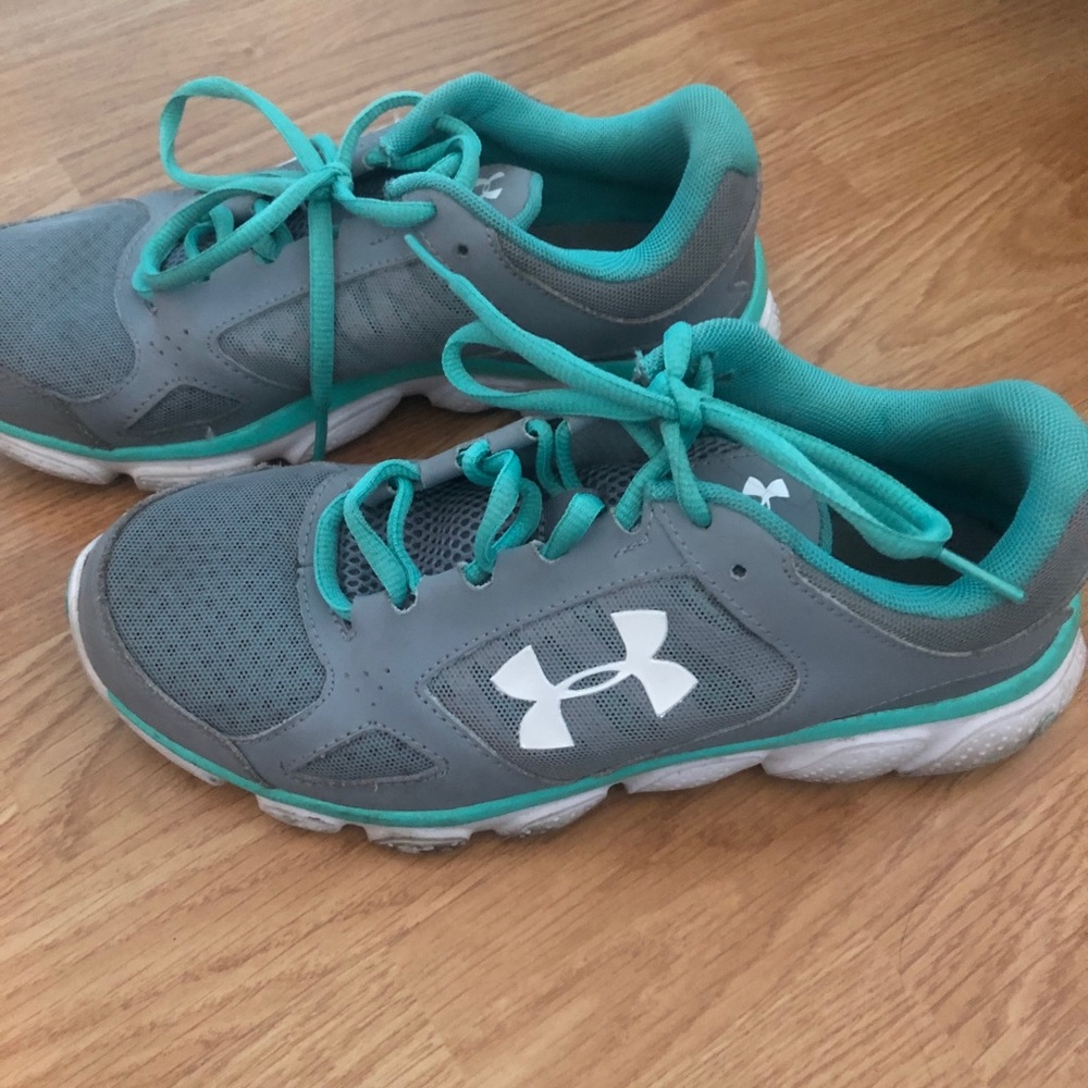 Under armour tennis shoes